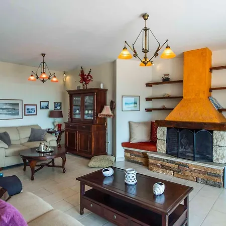 Pandora Villa *